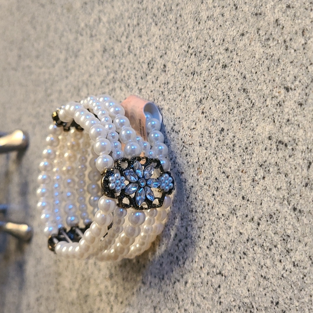 Faux Pearl bracelet,stretch